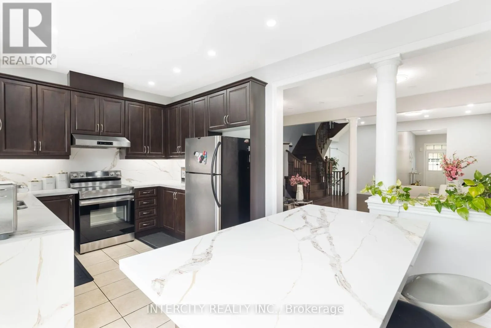 20 VANDERPOOL CRESCENT