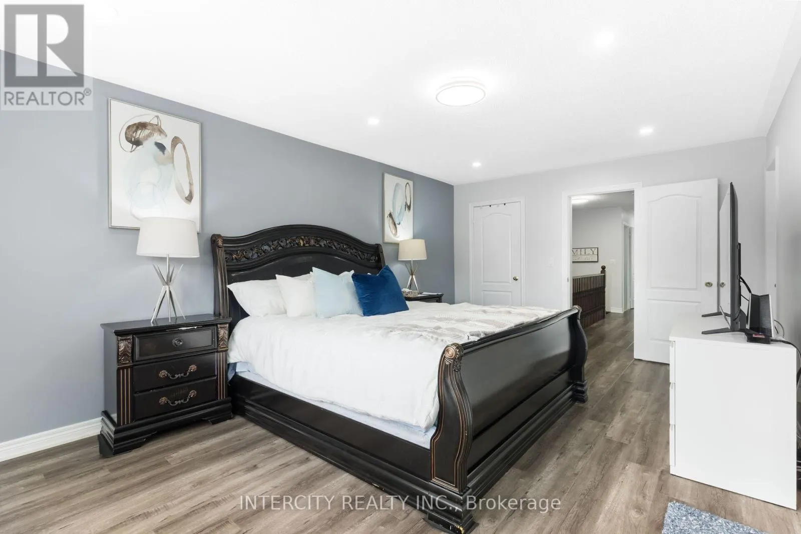 20 VANDERPOOL CRESCENT