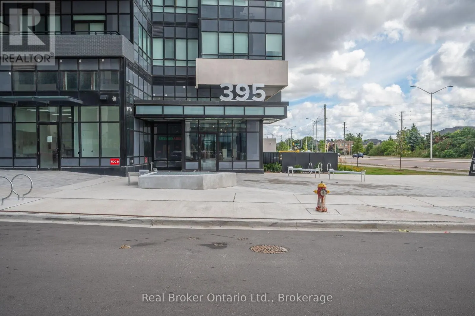718 - 395 DUNDAS STREET, #718