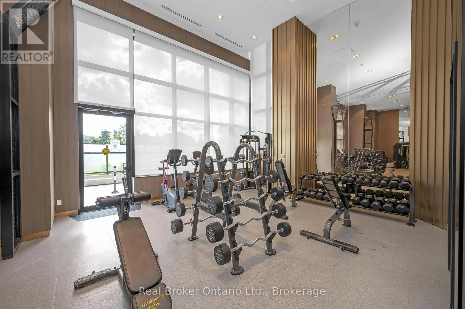 718 - 395 DUNDAS STREET, #718