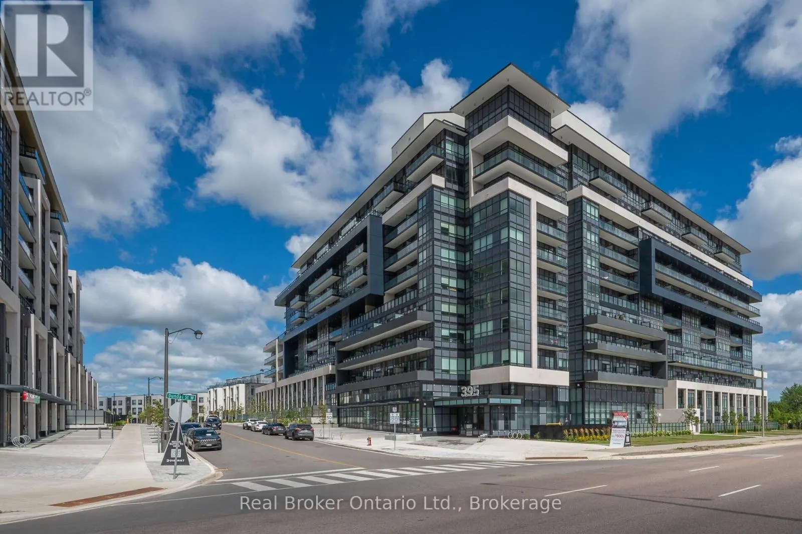 718 - 395 DUNDAS STREET, #718