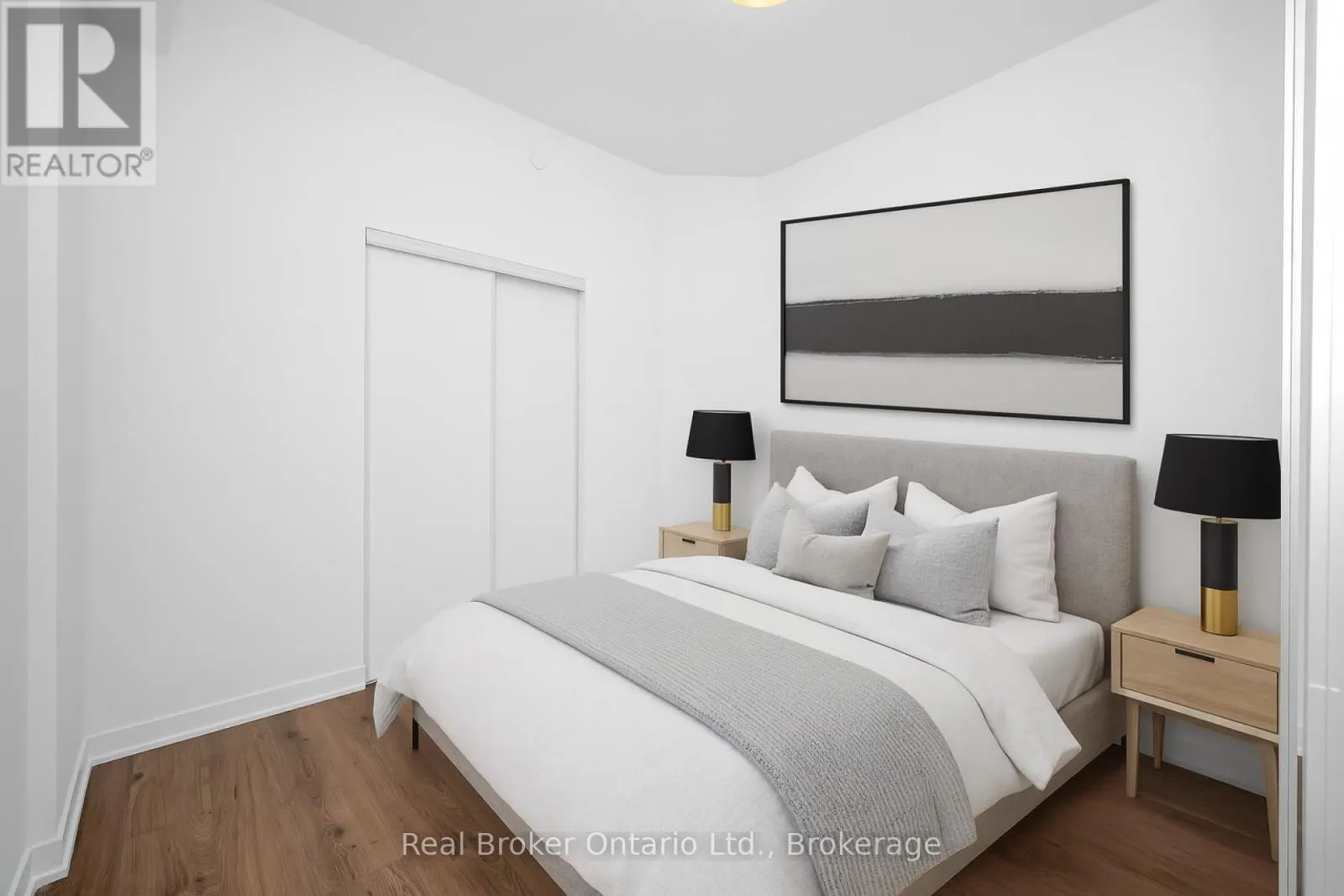 718 - 395 DUNDAS STREET, #718