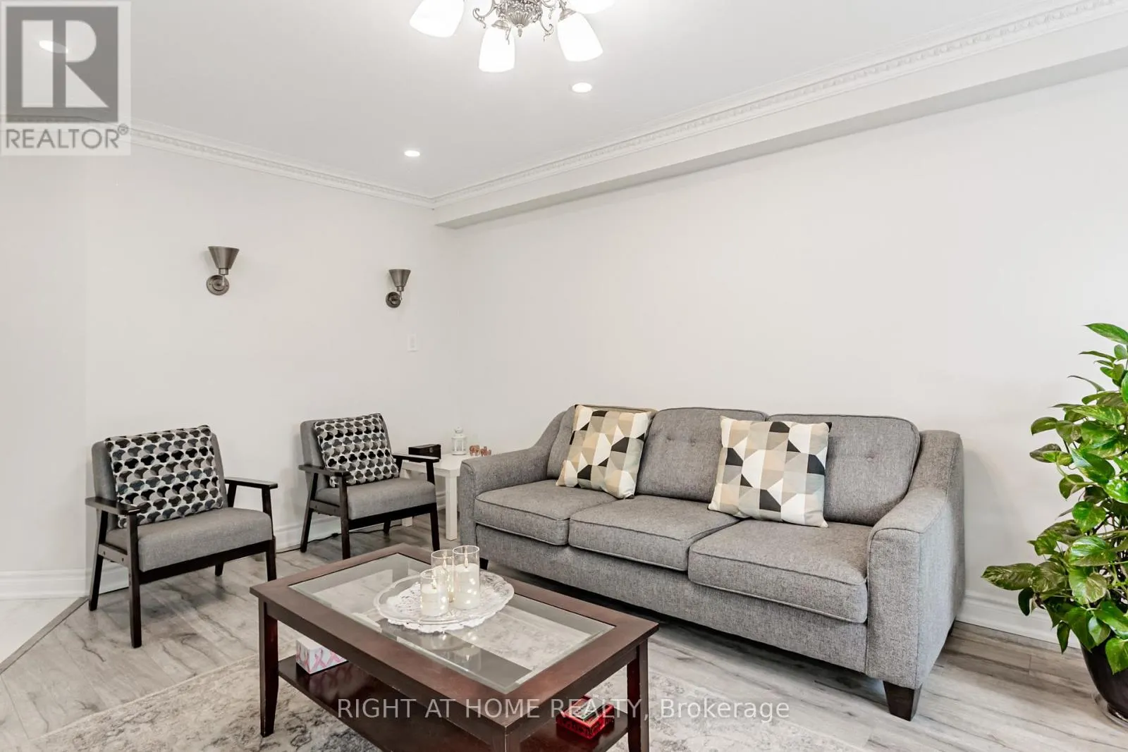 67 - 5223 FAIRFORD CRESCENT
