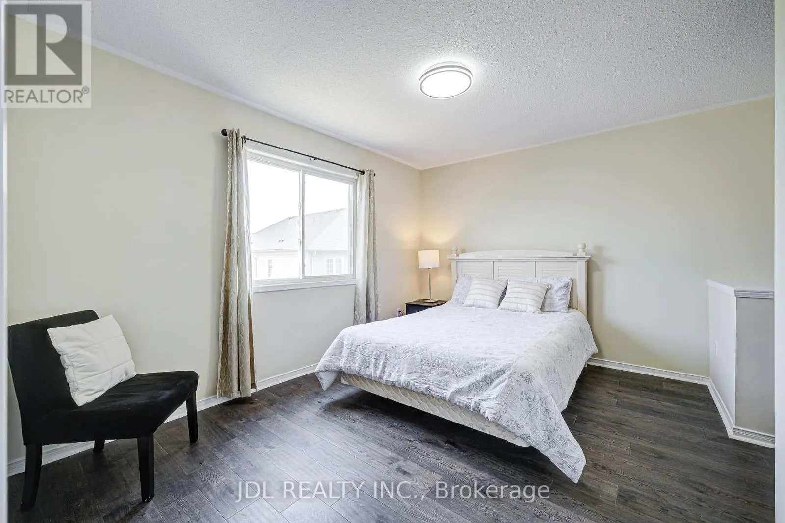 81 - 4950 ALBINA WAY