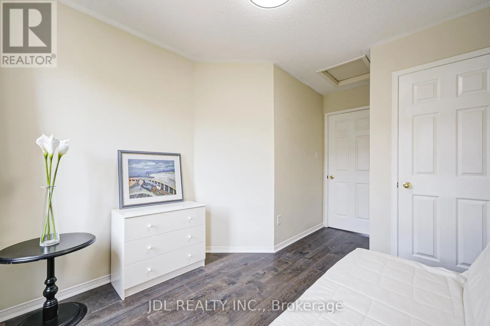 81 - 4950 ALBINA WAY
