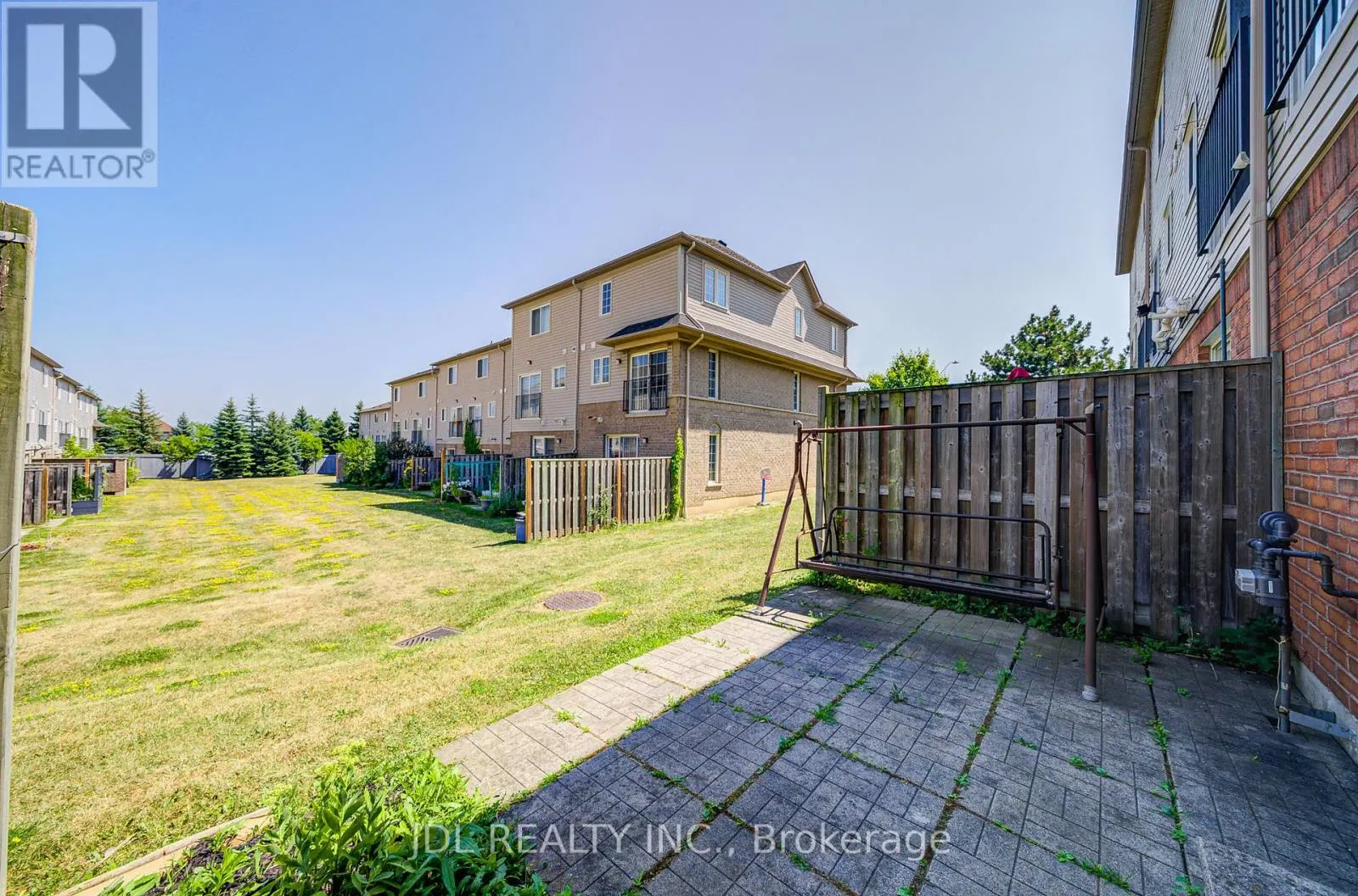 81 - 4950 ALBINA WAY