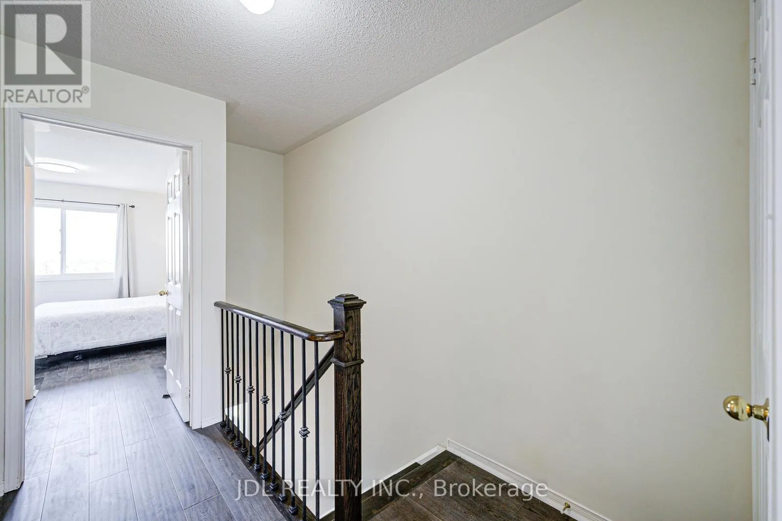 81 - 4950 ALBINA WAY