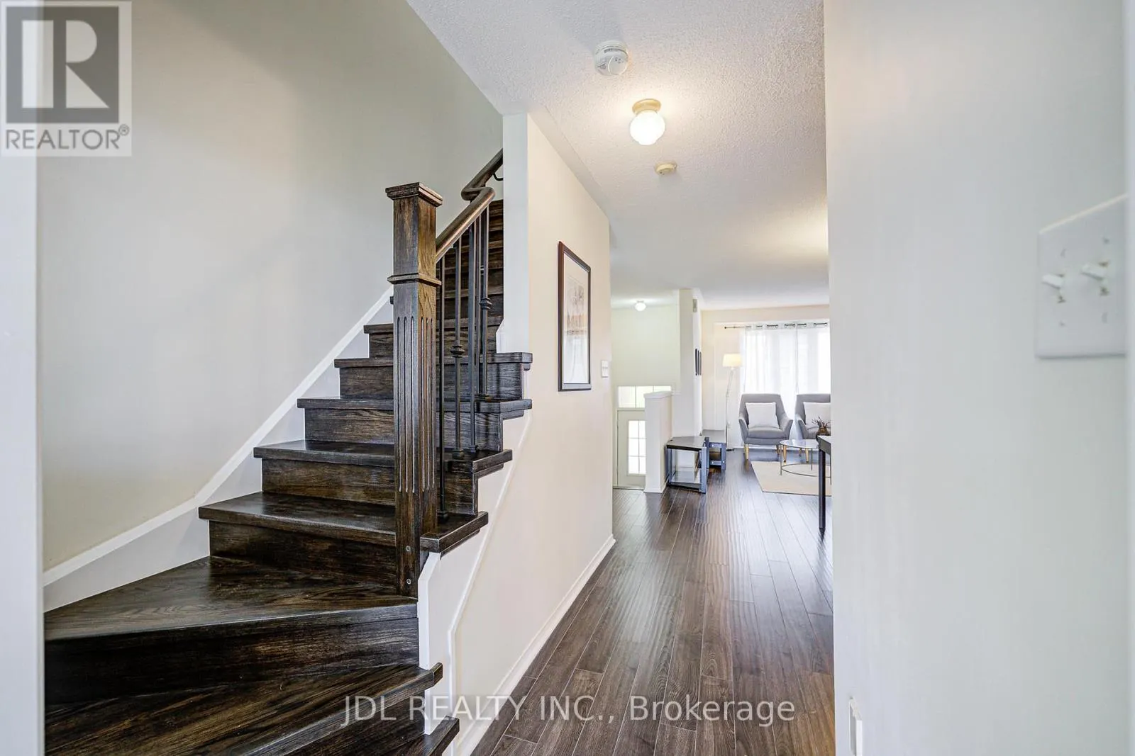 81 - 4950 ALBINA WAY