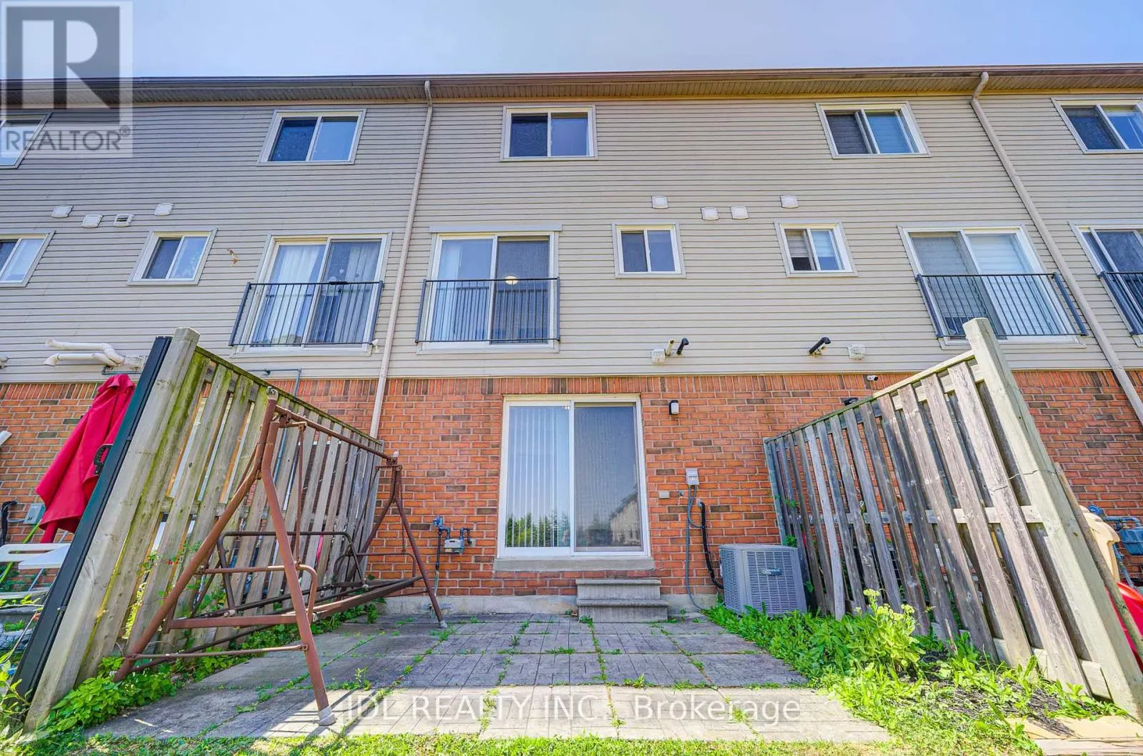 81 - 4950 ALBINA WAY