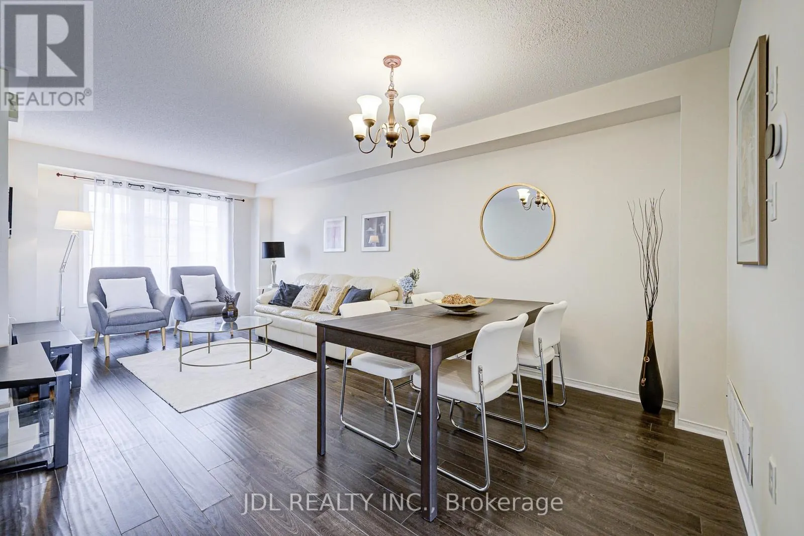 81 - 4950 ALBINA WAY