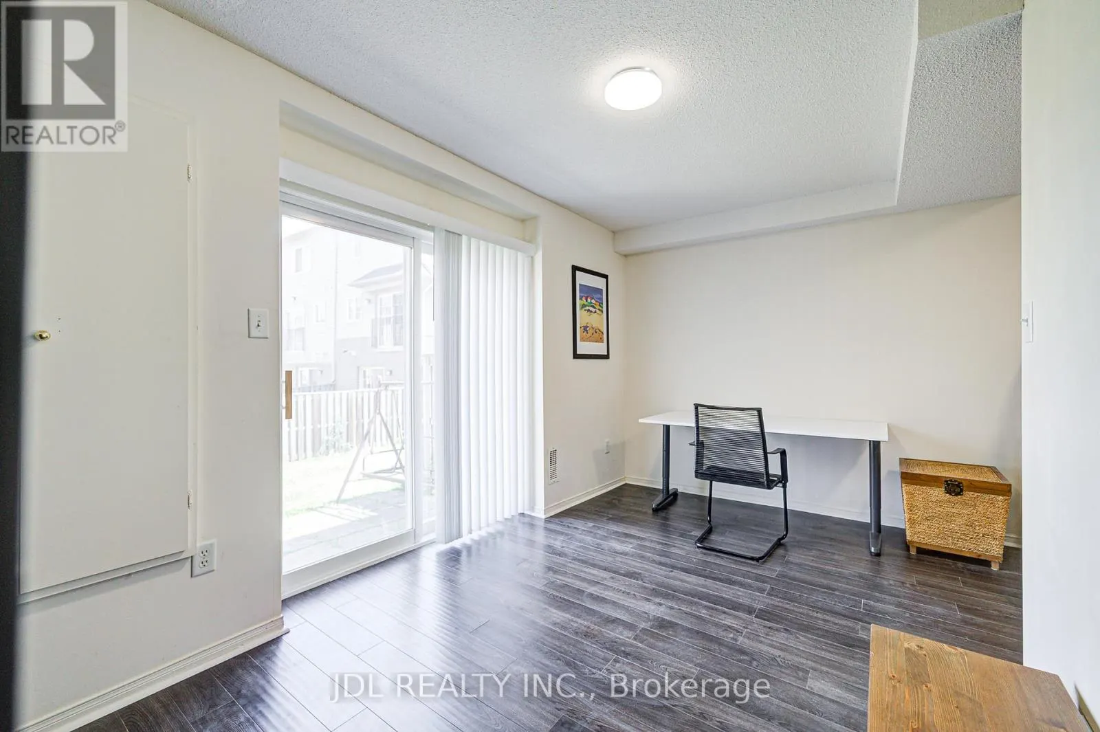 81 - 4950 ALBINA WAY