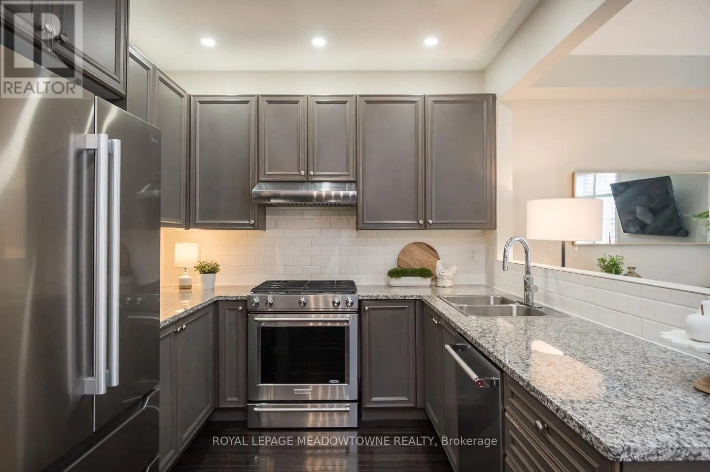 315 BESSBOROUGH DRIVE