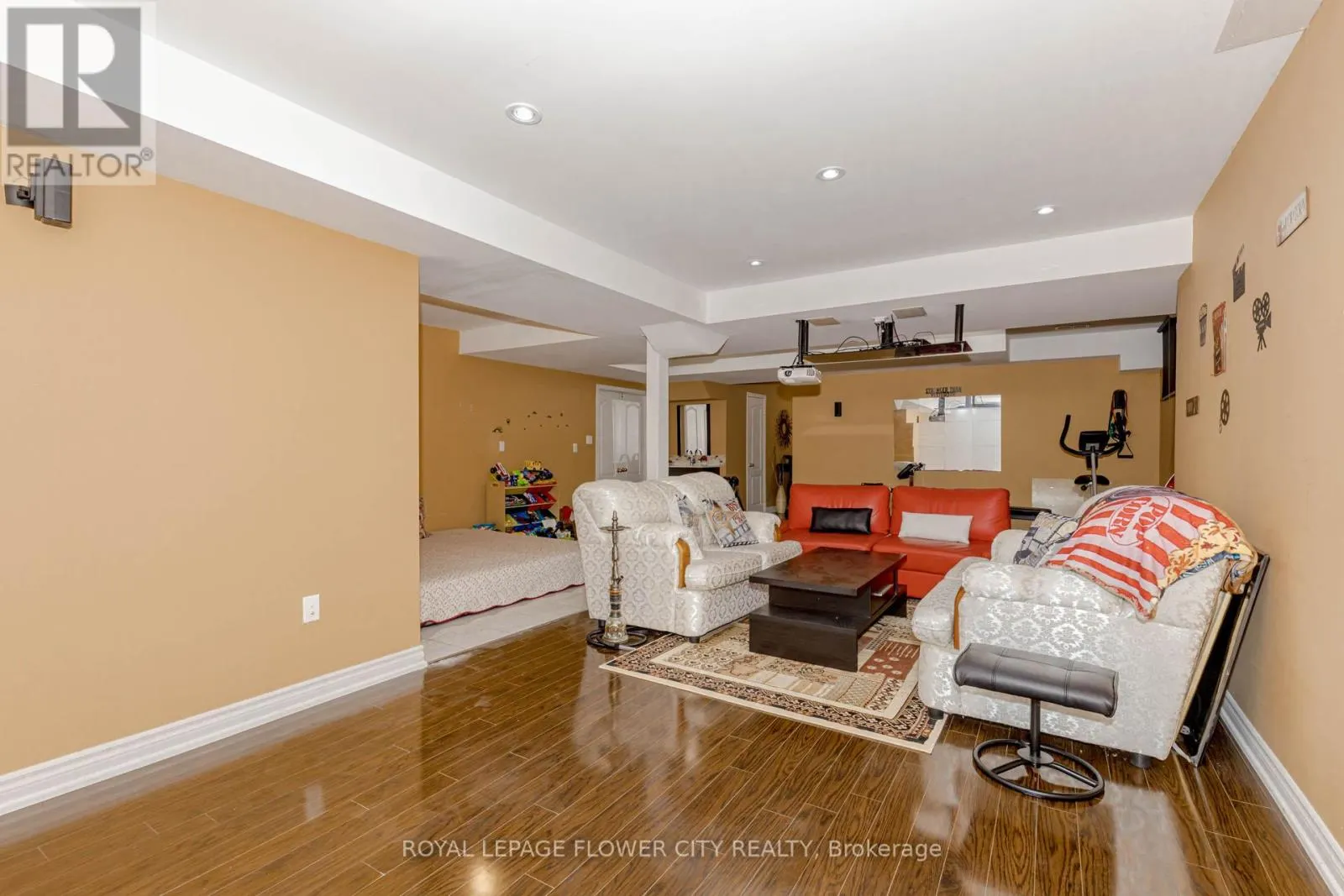 11 VINTONRIDGE DRIVE