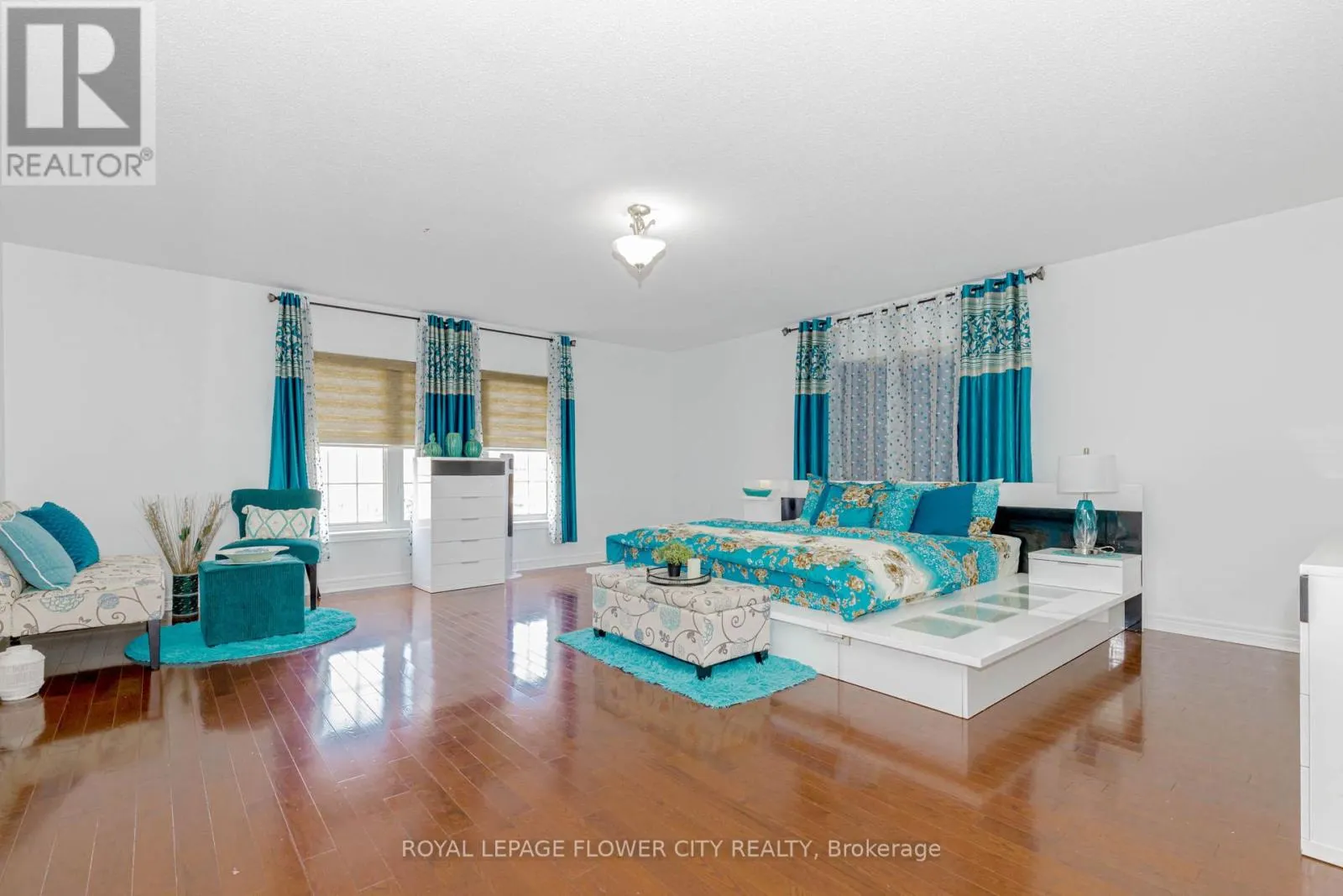 11 VINTONRIDGE DRIVE