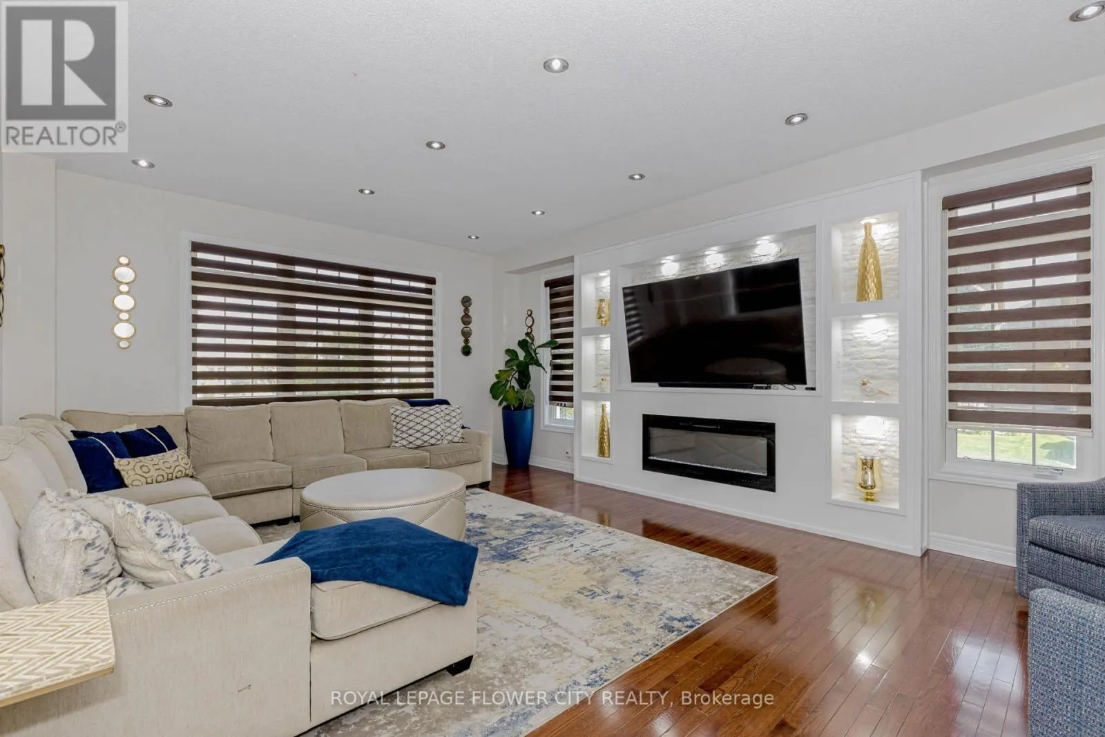 11 VINTONRIDGE DRIVE