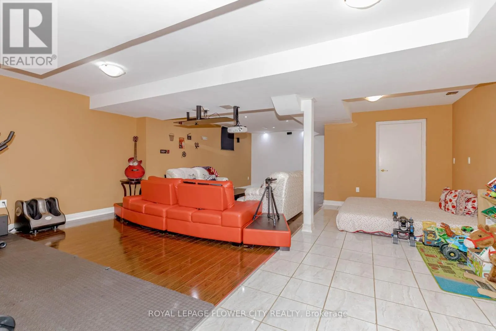 11 VINTONRIDGE DRIVE