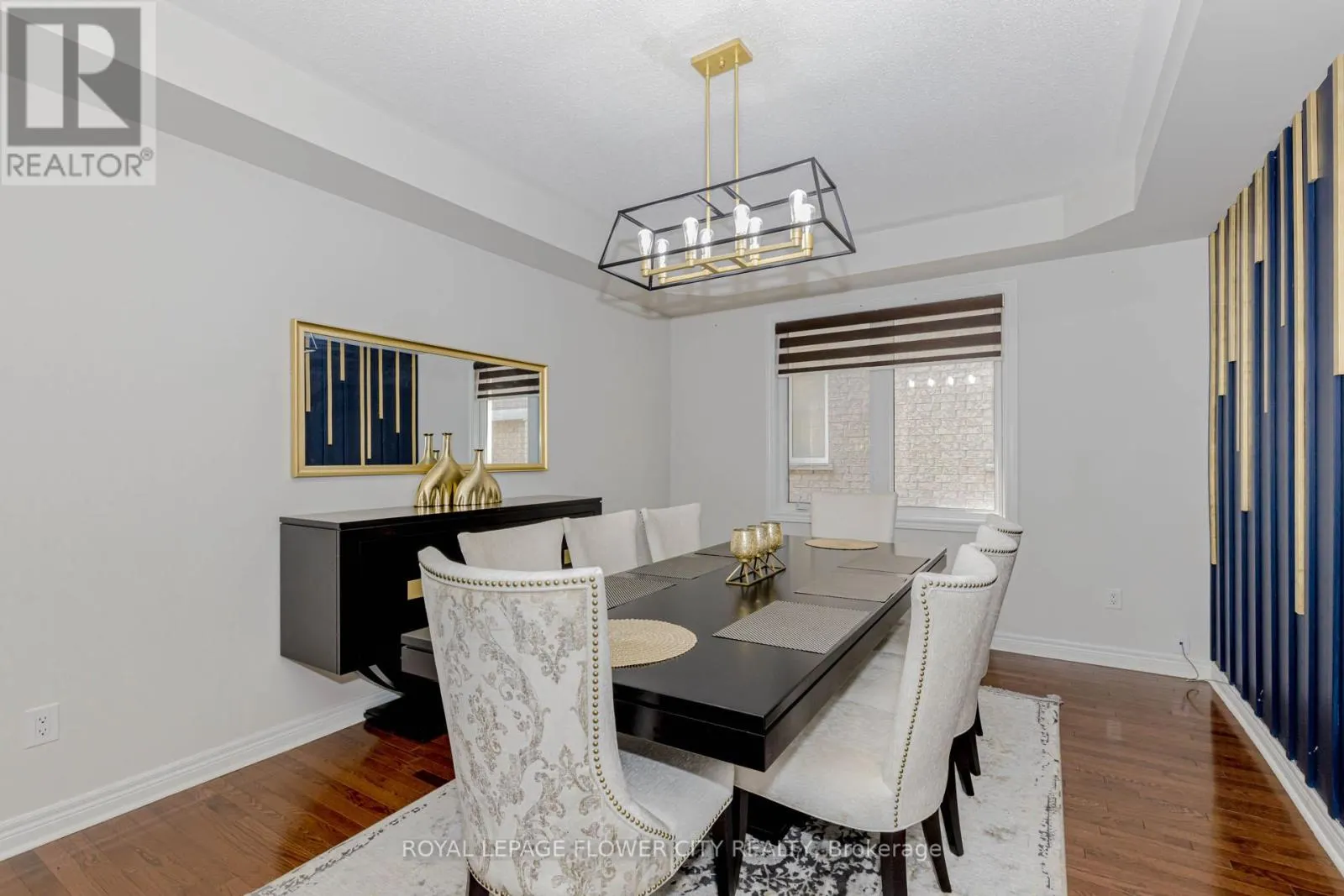 11 VINTONRIDGE DRIVE