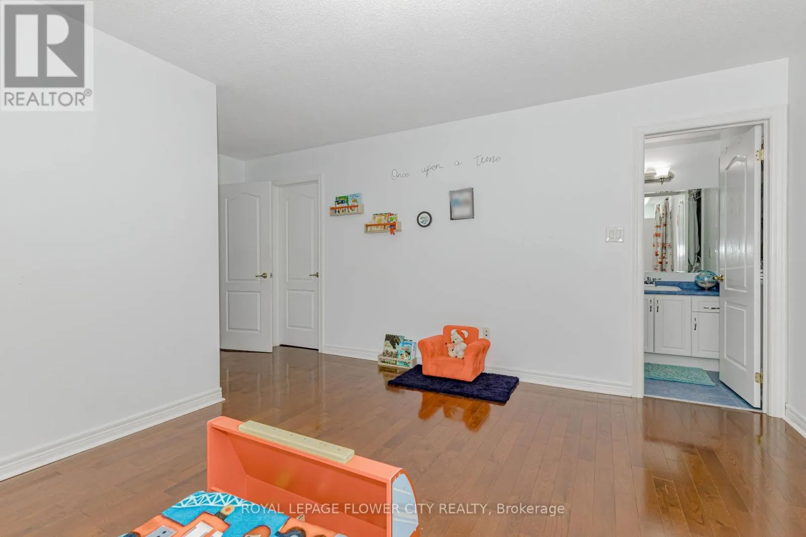 11 VINTONRIDGE DRIVE