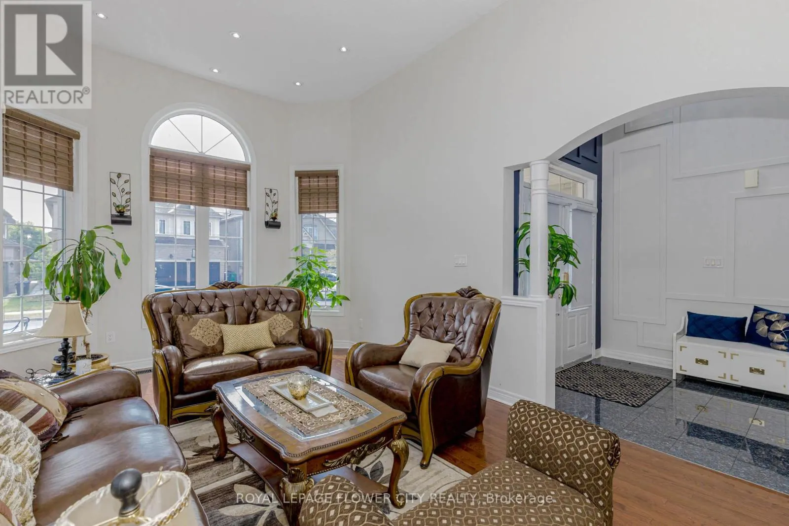 11 VINTONRIDGE DRIVE