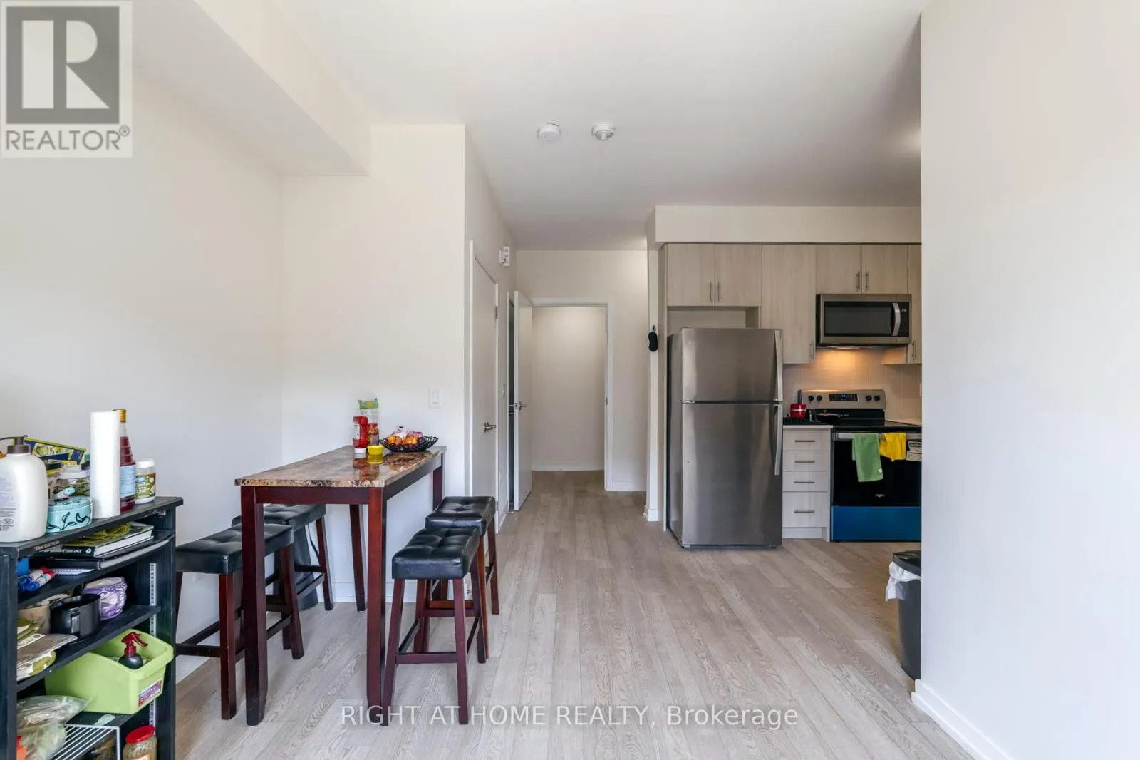 7 - 3540 COLONIAL DRIVE