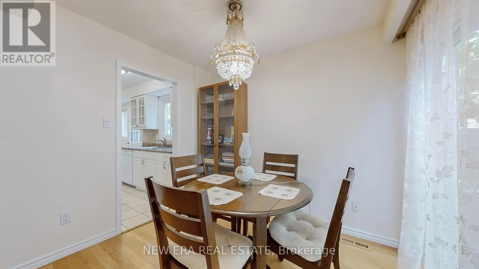 7227 JOLIETTE CRESCENT