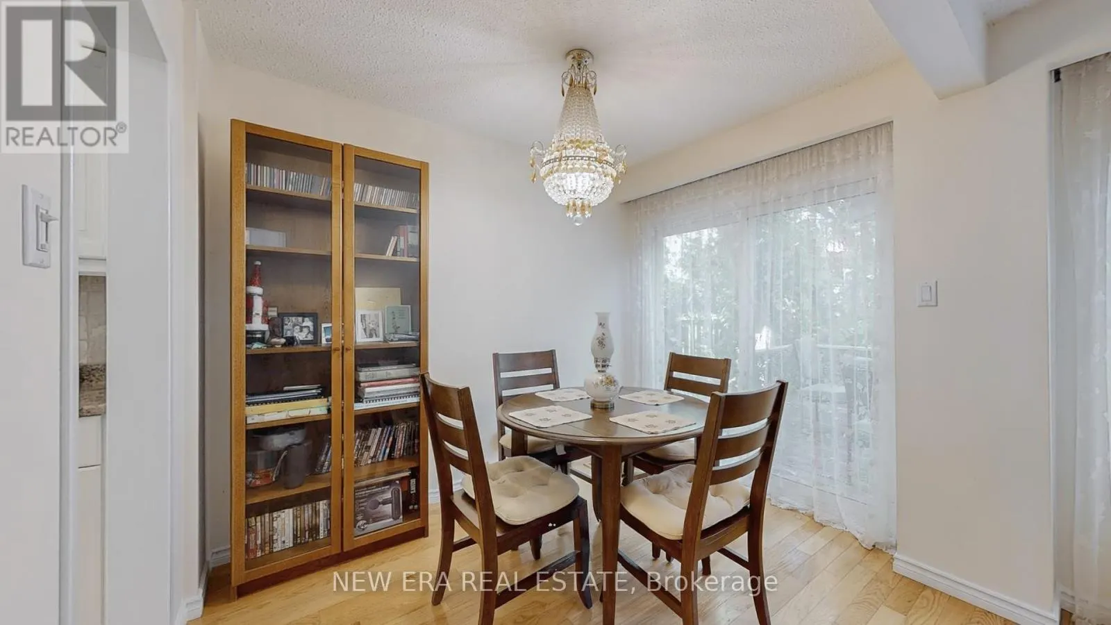 7227 JOLIETTE CRESCENT