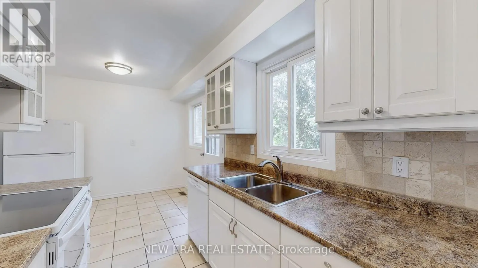7227 JOLIETTE CRESCENT