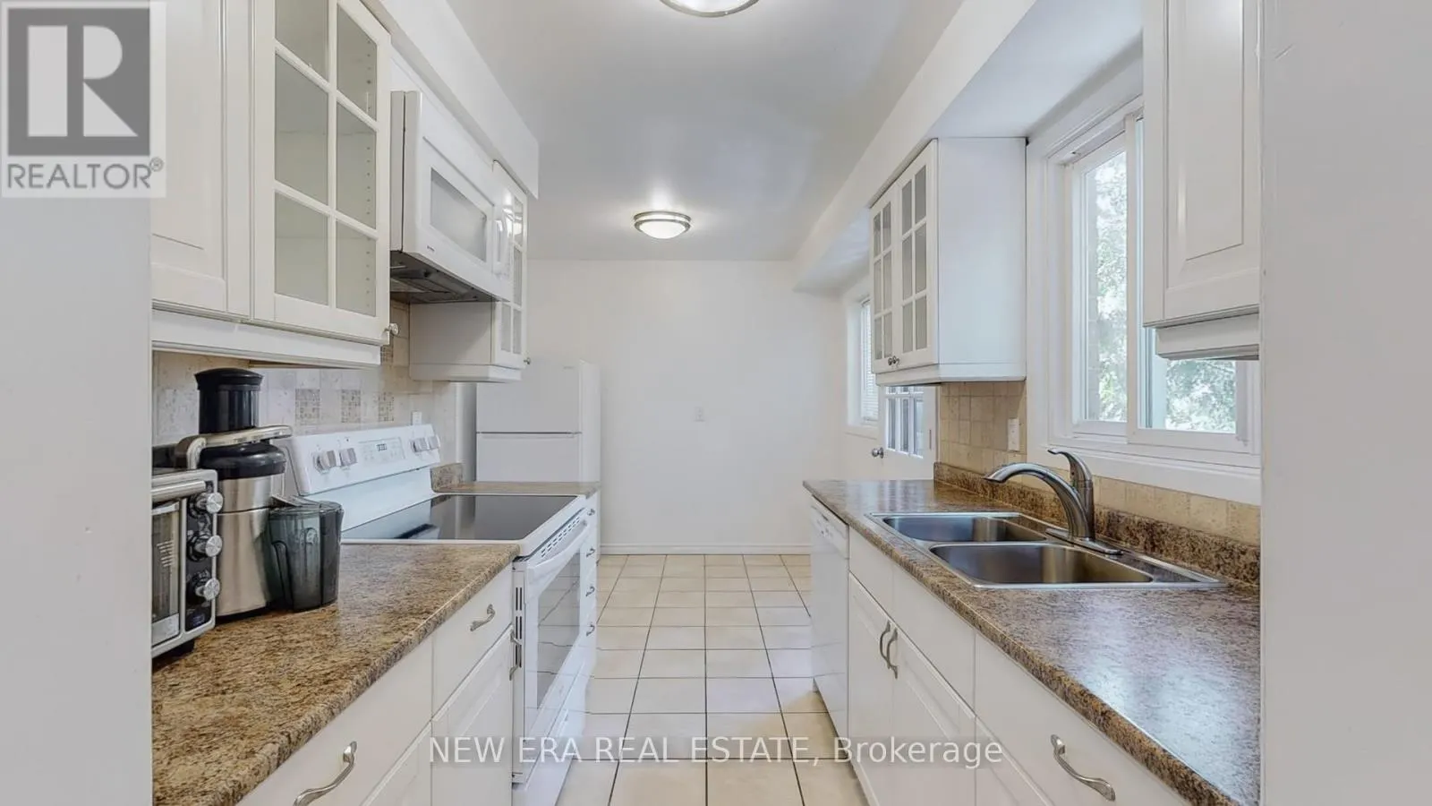 7227 JOLIETTE CRESCENT