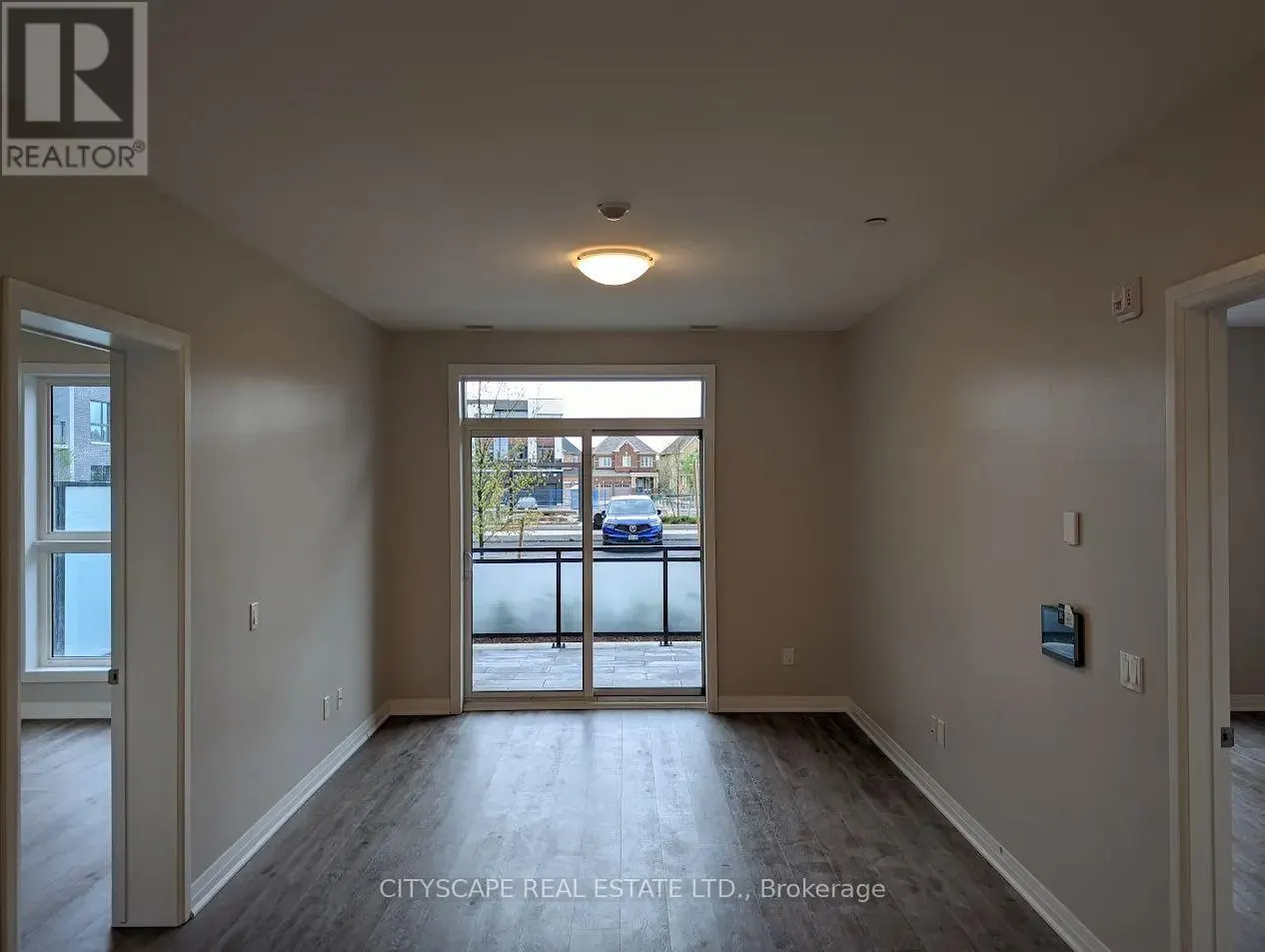 103 - 95 DUNDAS STREET W