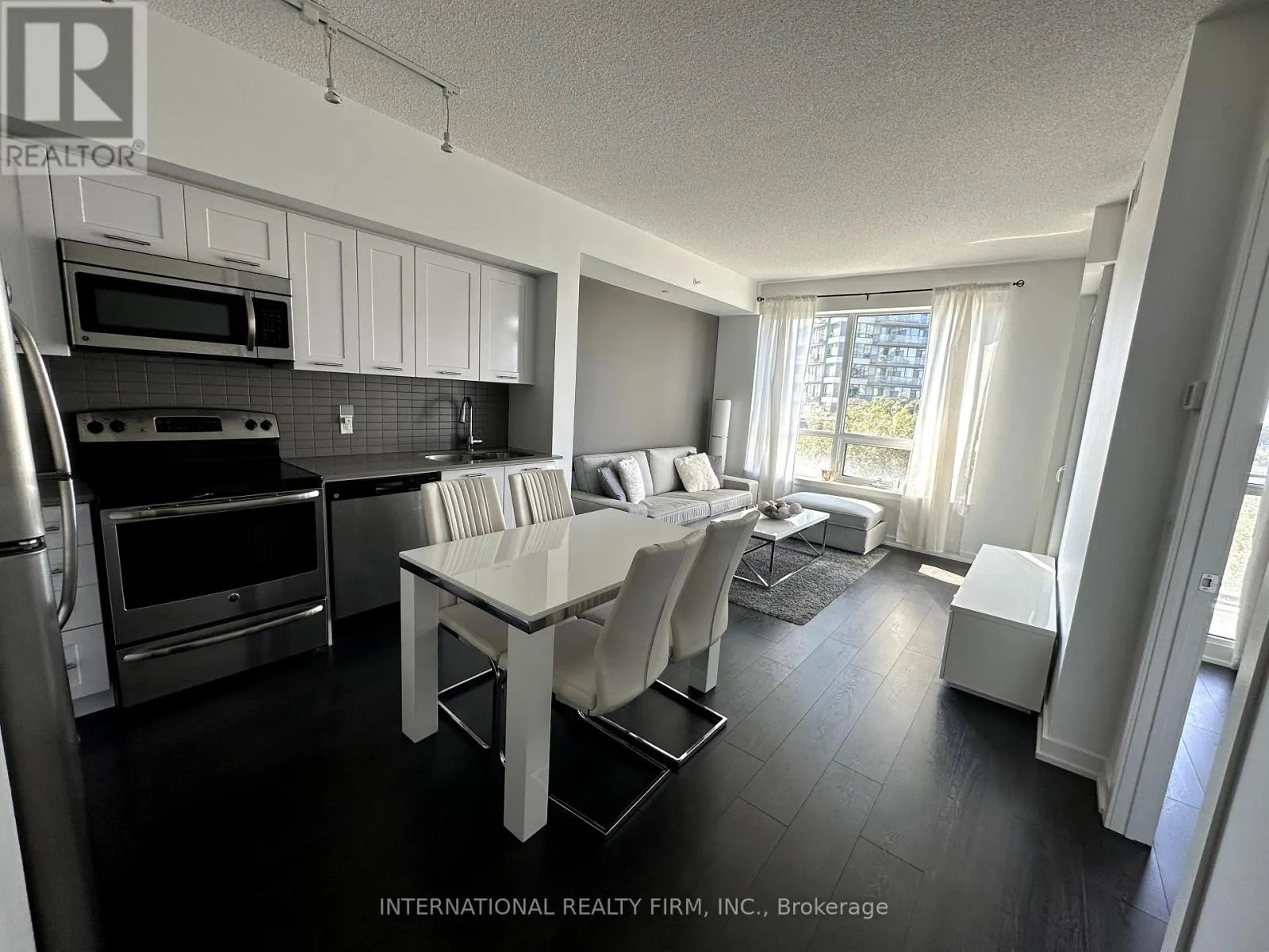 705 - 2212 LAKESHORE BOULEVARD W