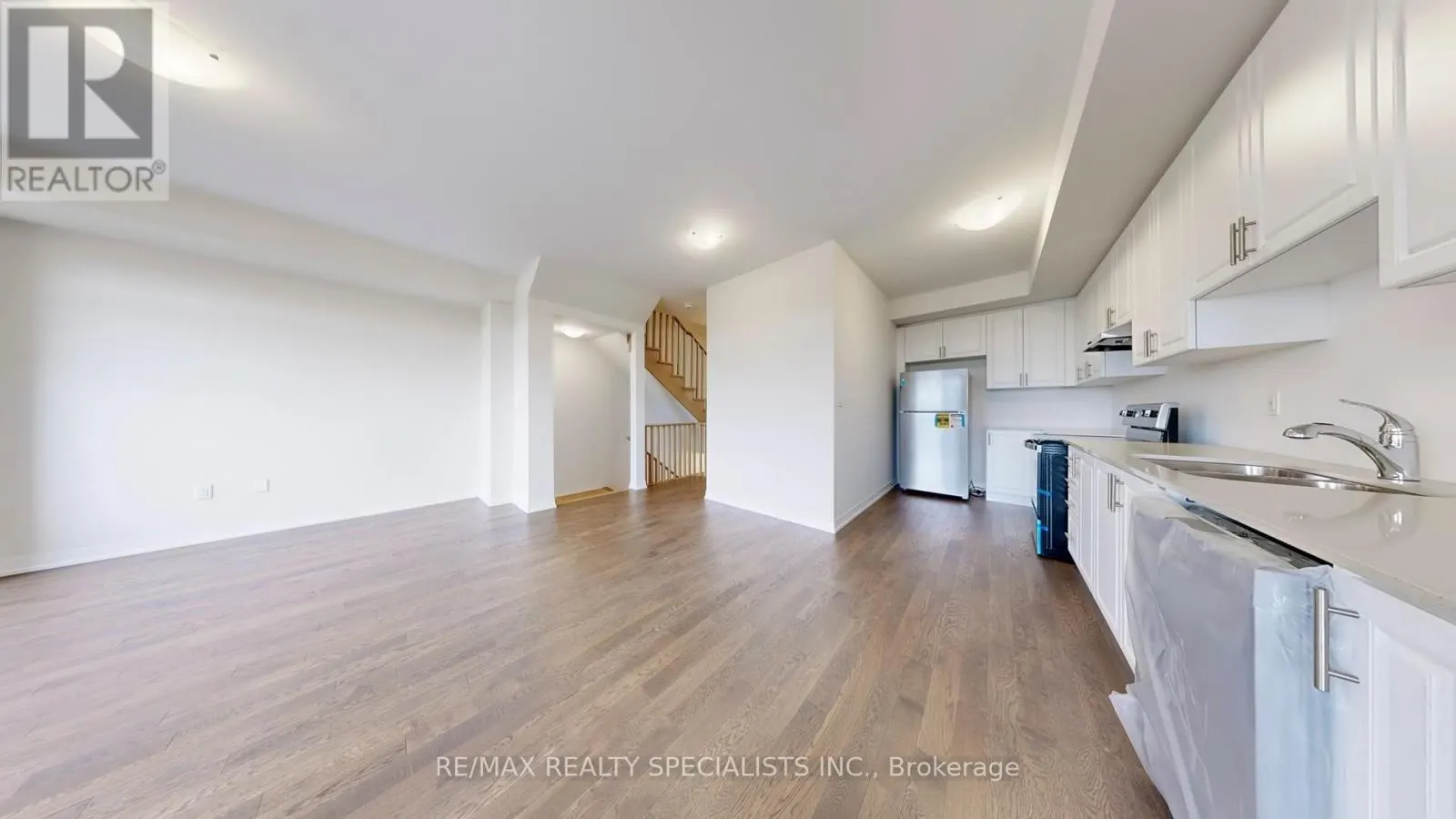 18 MONREAU DRIVE