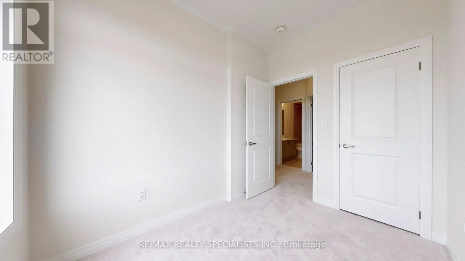 18 MONREAU DRIVE