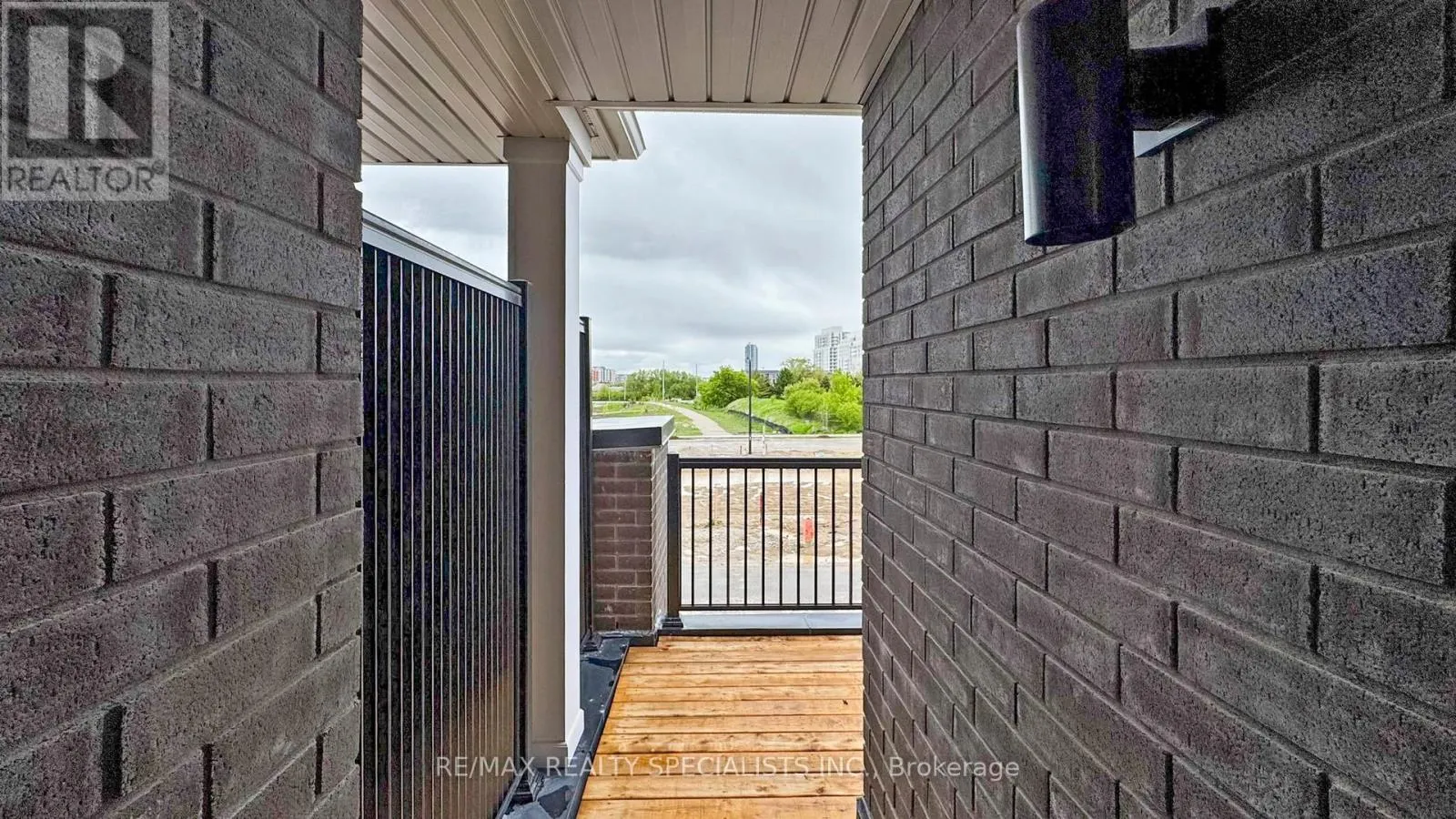 18 MONREAU DRIVE