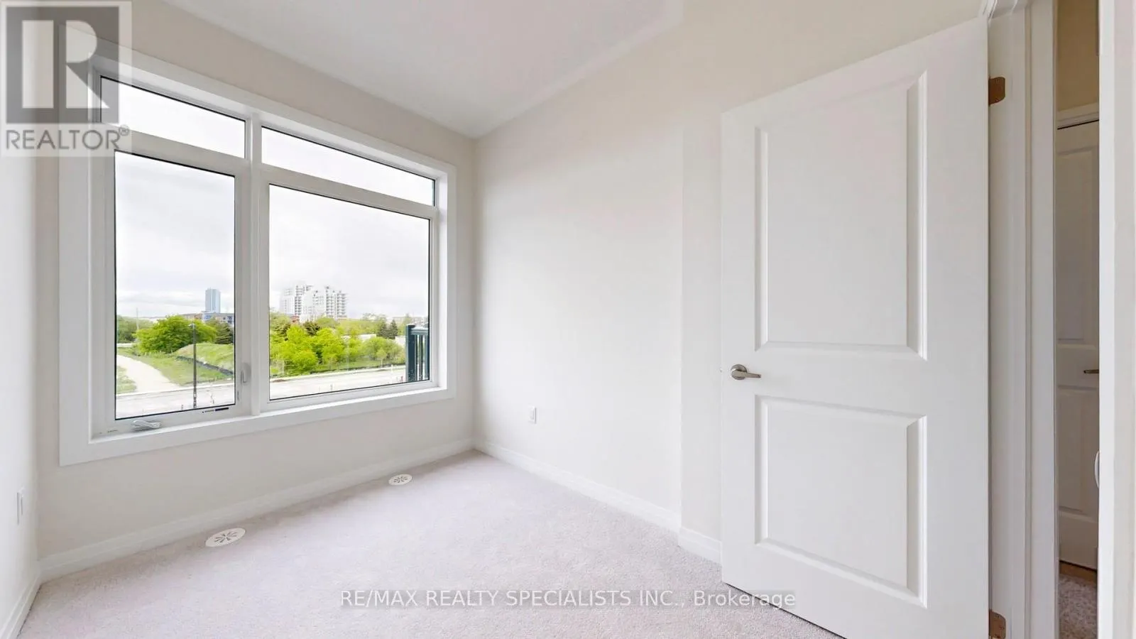 18 MONREAU DRIVE