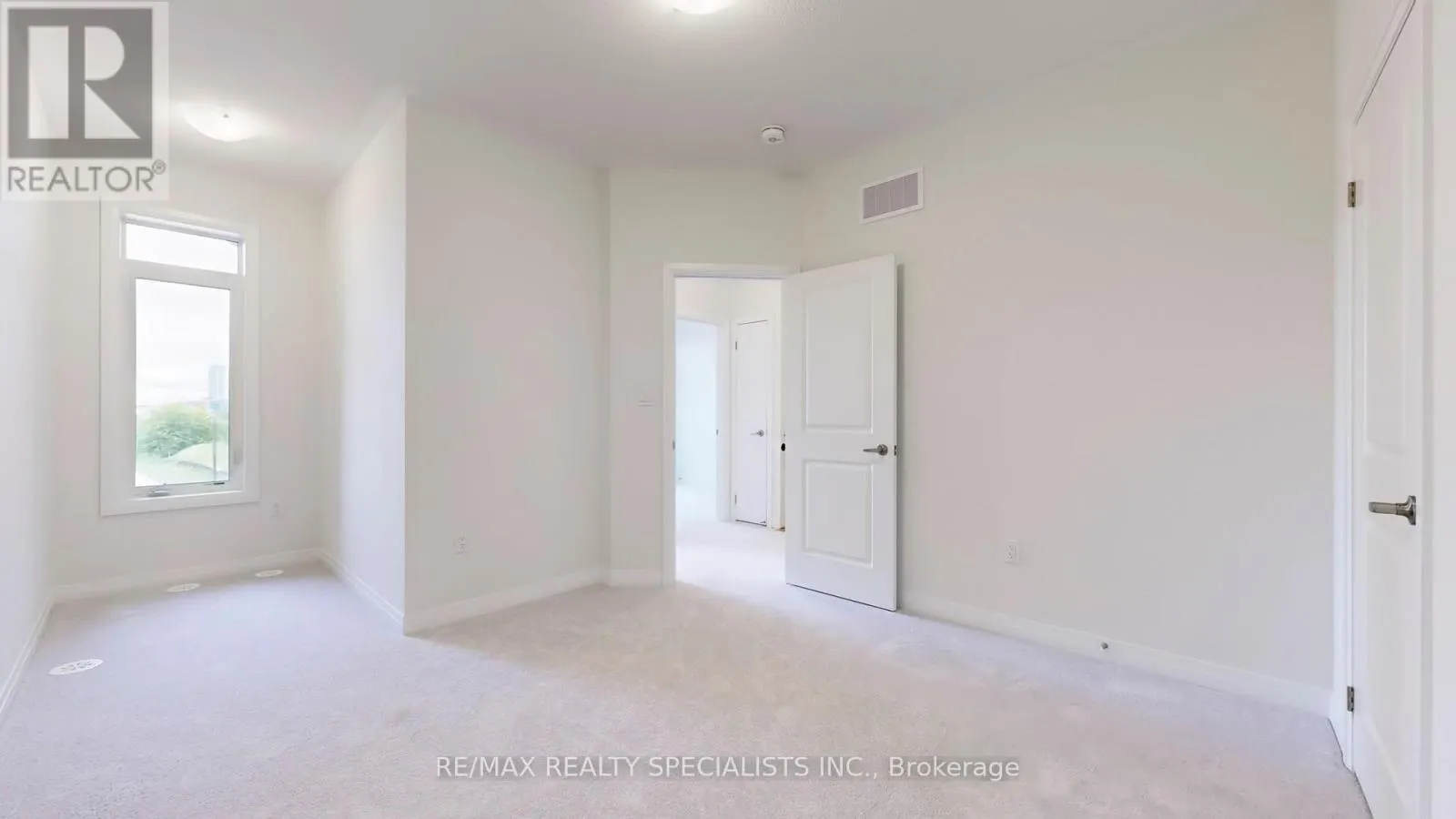 18 MONREAU DRIVE
