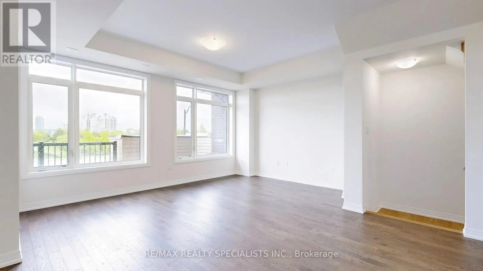 18 MONREAU DRIVE