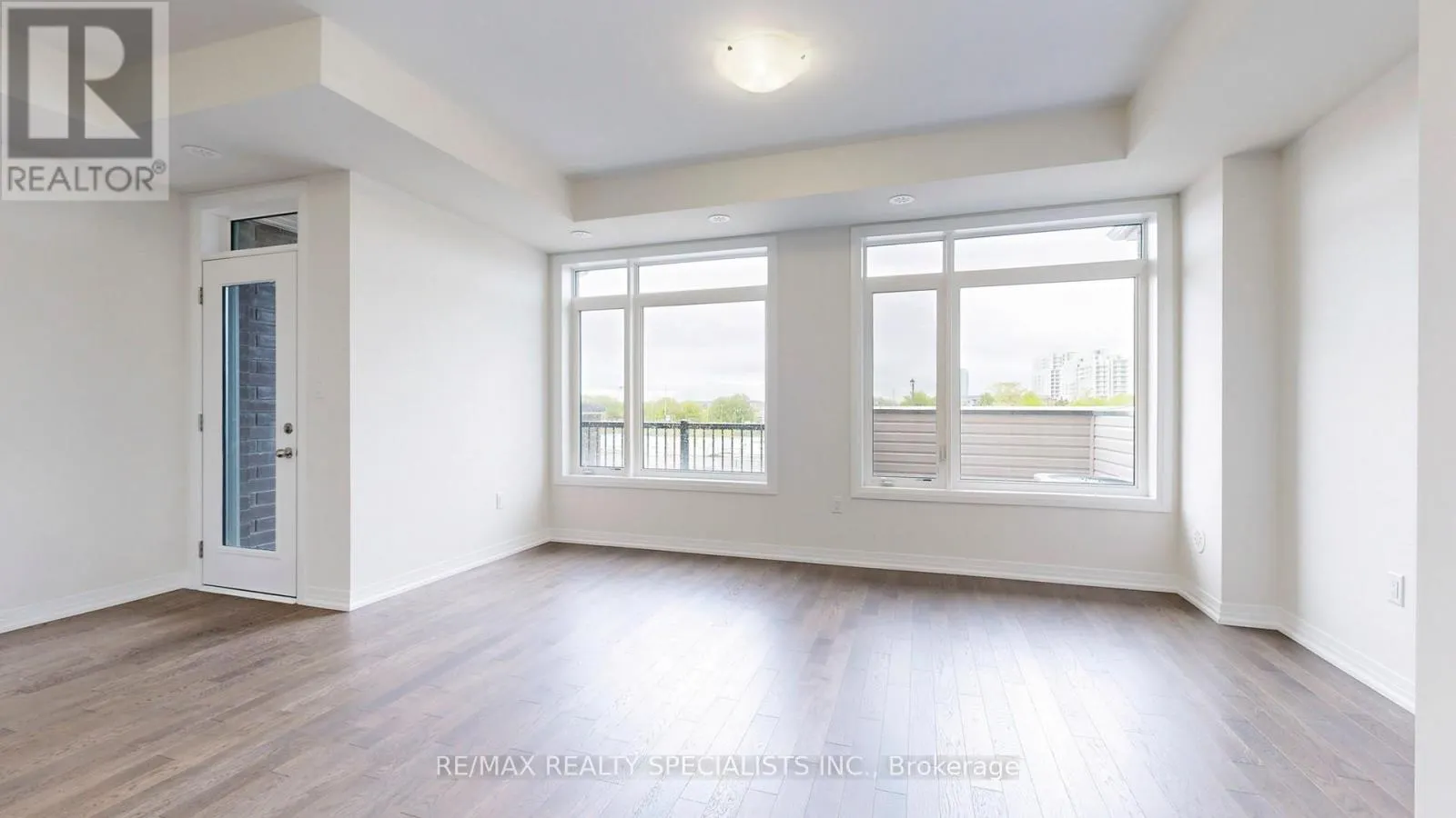 18 MONREAU DRIVE