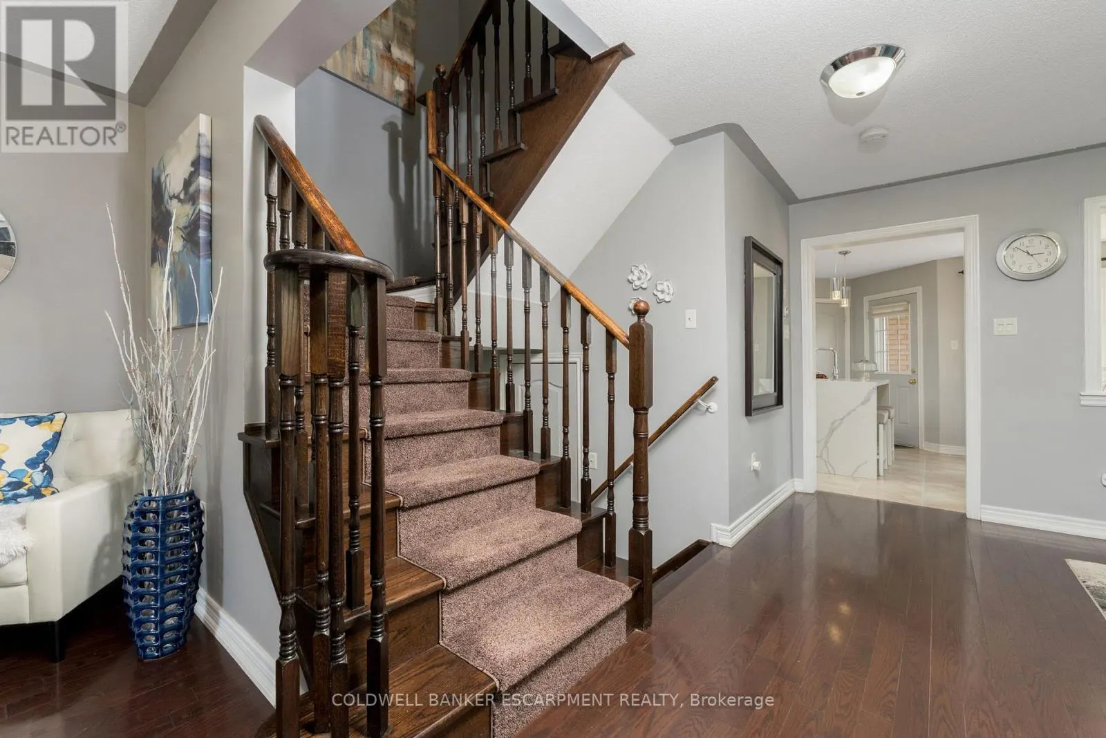 256 LANDSBOROUGH AVENUE
