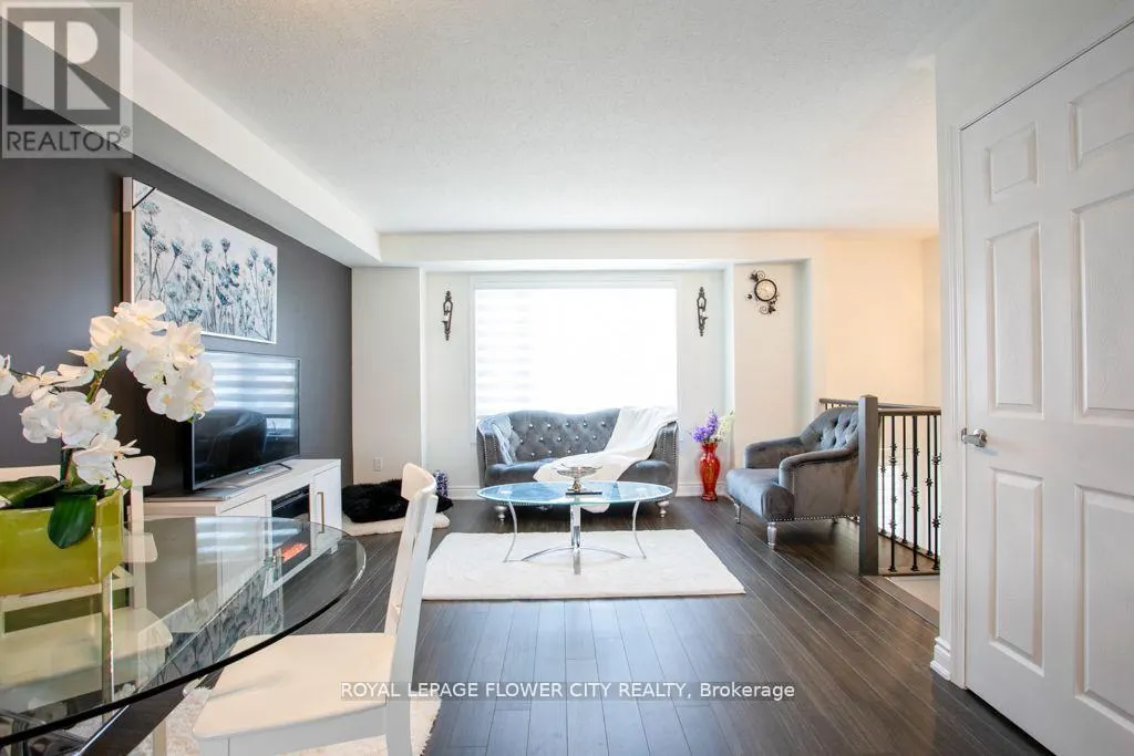 30 - 1 BECKENROSE COURT