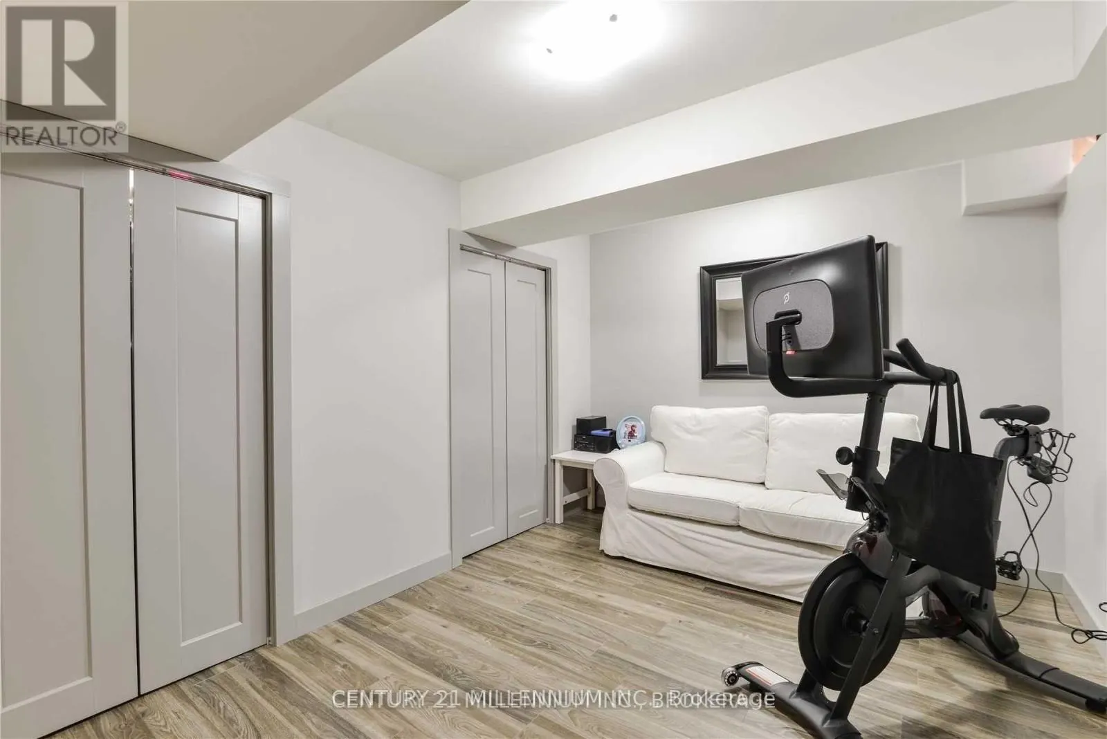 32 GARDENIA WAY