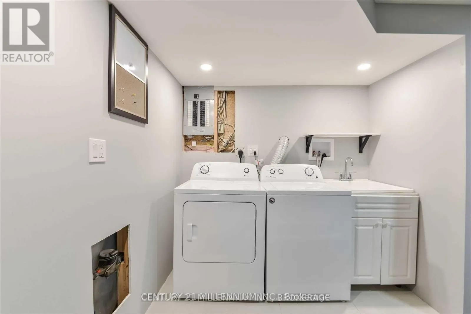 32 GARDENIA WAY