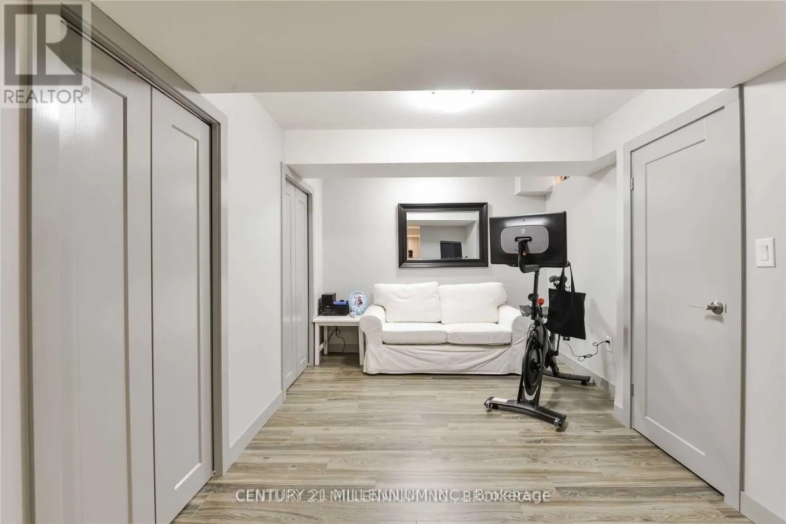 32 GARDENIA WAY
