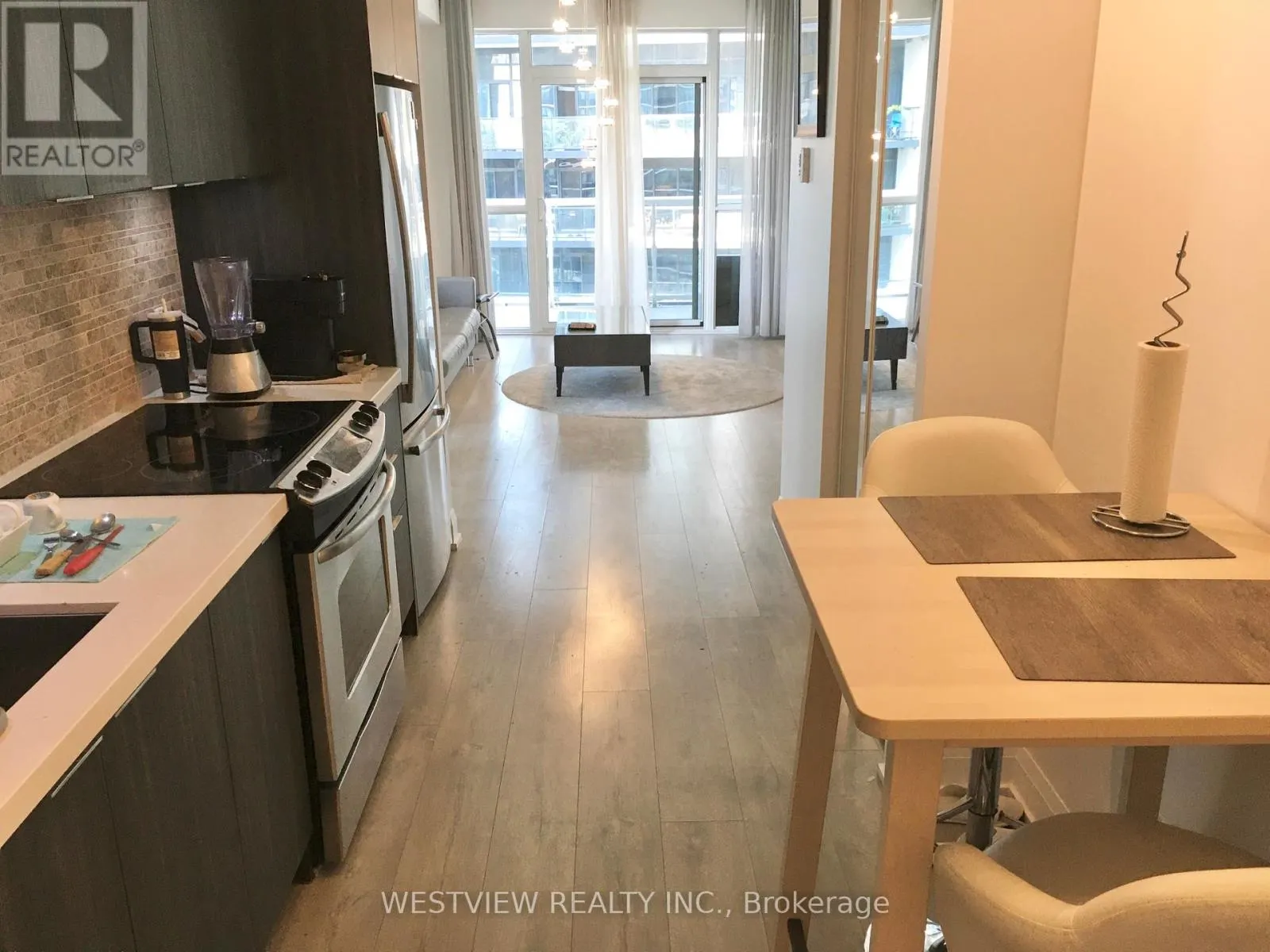 1409 - 110 MARINE PARADE DRIVE