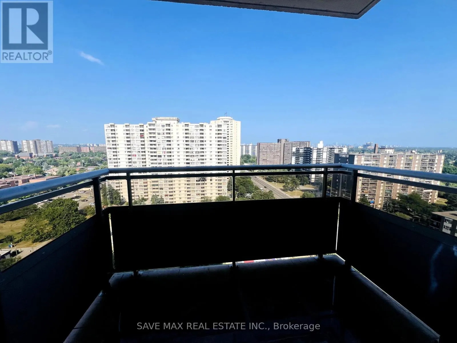1812 - 370 DIXON ROAD