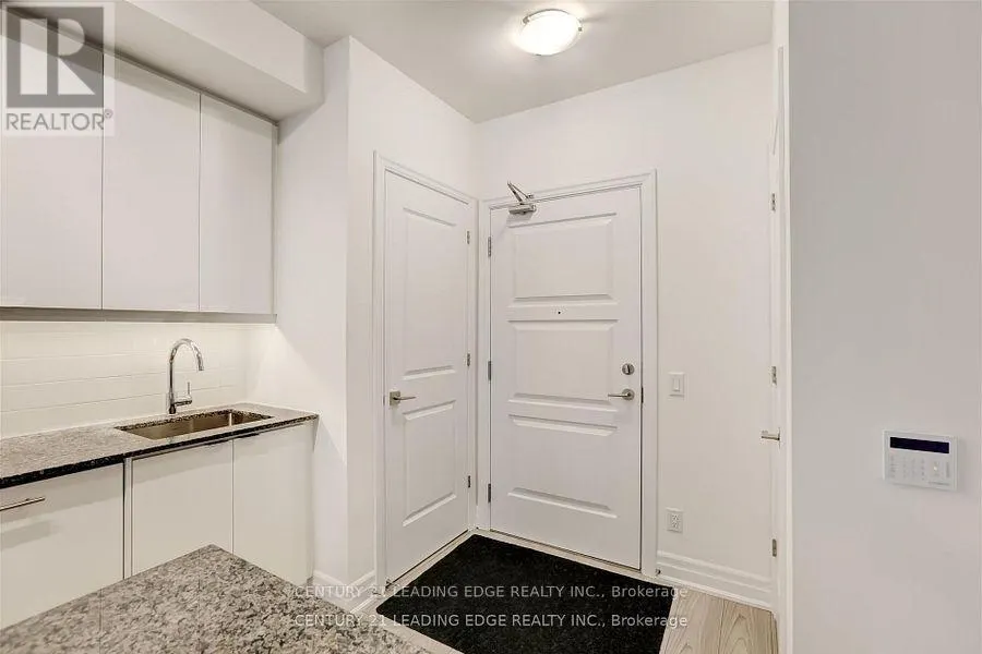 803 - 36 ELM DRIVE