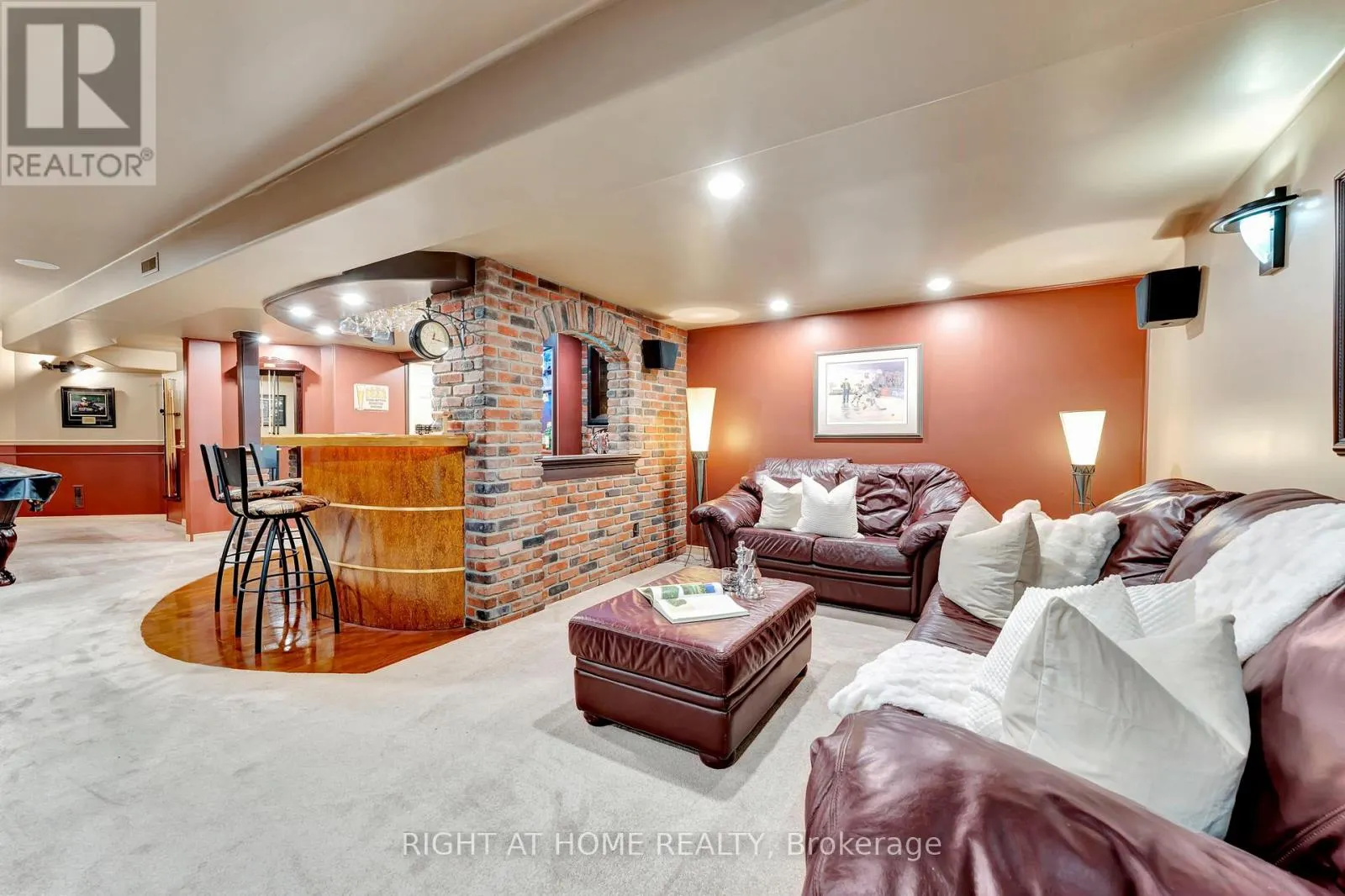 1511 RAVENSMOOR CRESCENT