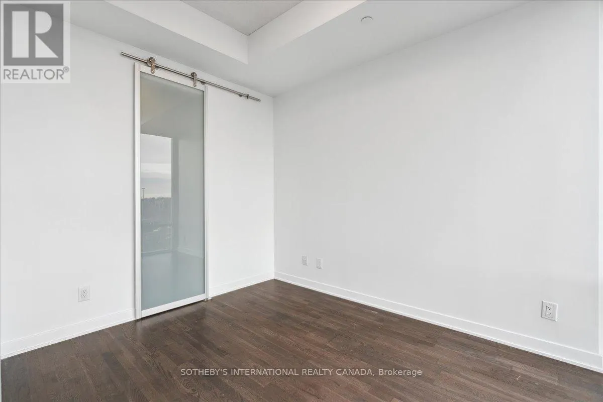 915 - 90 PARK LAWN ROAD