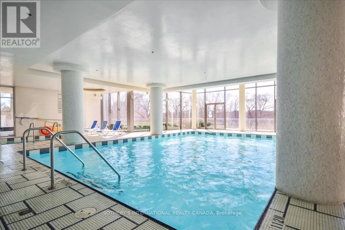 915 - 90 PARK LAWN ROAD