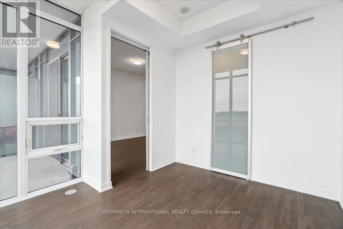 915 - 90 PARK LAWN ROAD