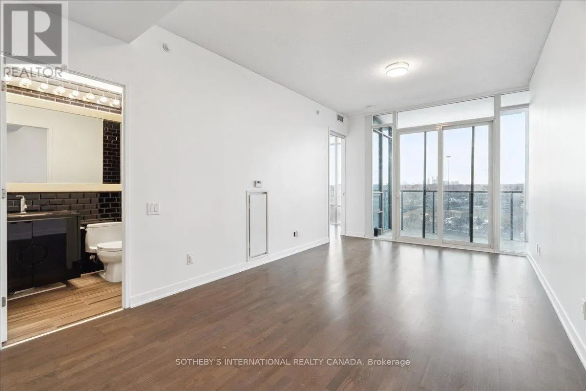 915 - 90 PARK LAWN ROAD